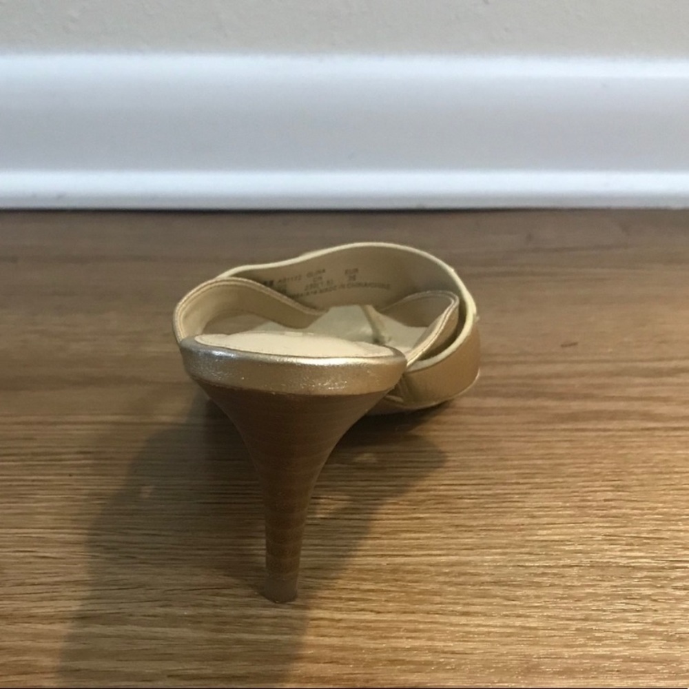 Coach leather gold sandals - Picture 7 of 8